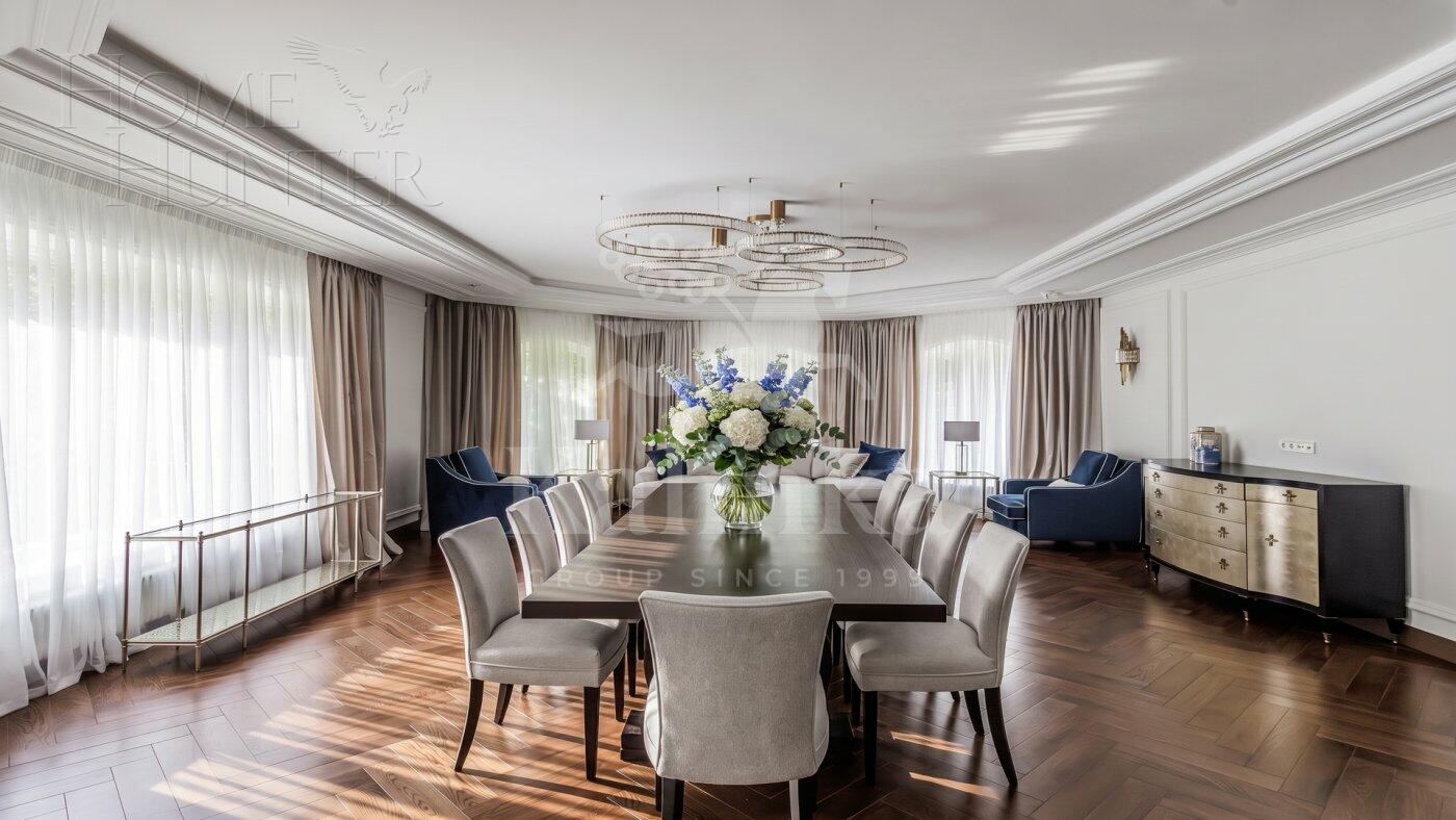 2-этажный коттедж 1 350 м² с отделкой