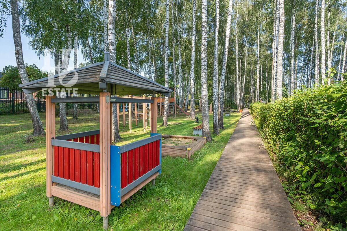 2-этажный коттедж 986.1 м² без отделки
