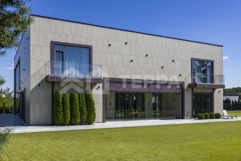 2-этажный коттедж 1 500 м² с отделкой