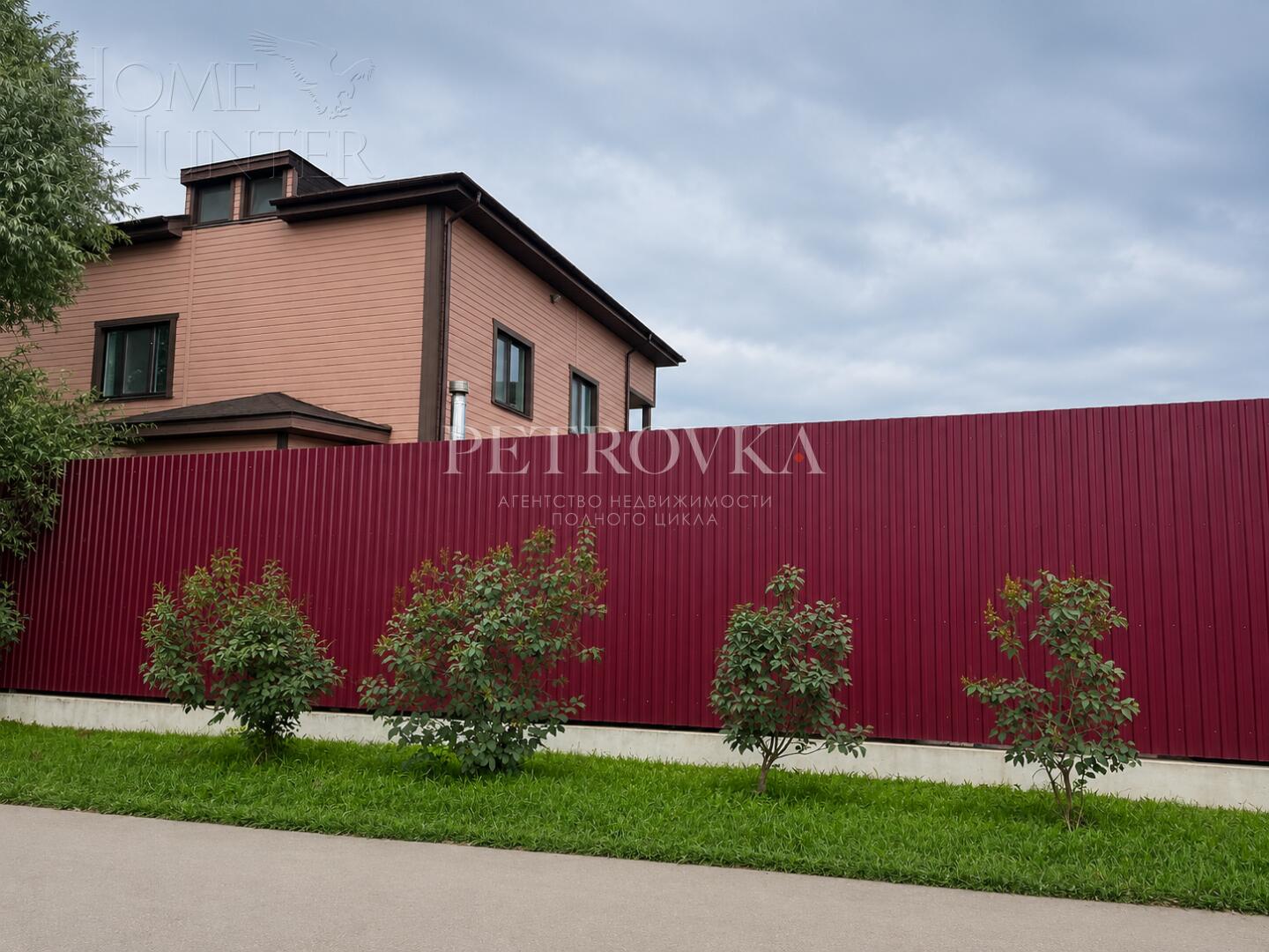 3-этажный коттедж 333.7 м² с отделкой