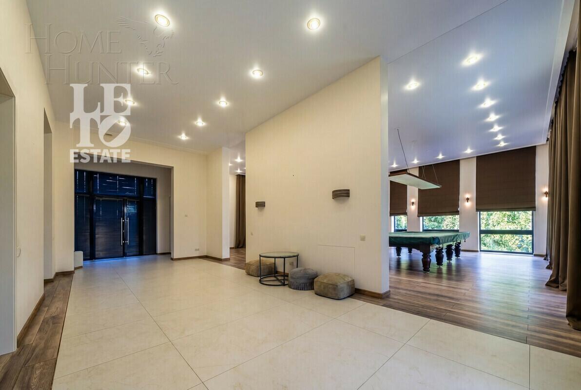 2-этажный коттедж 986.1 м² без отделки