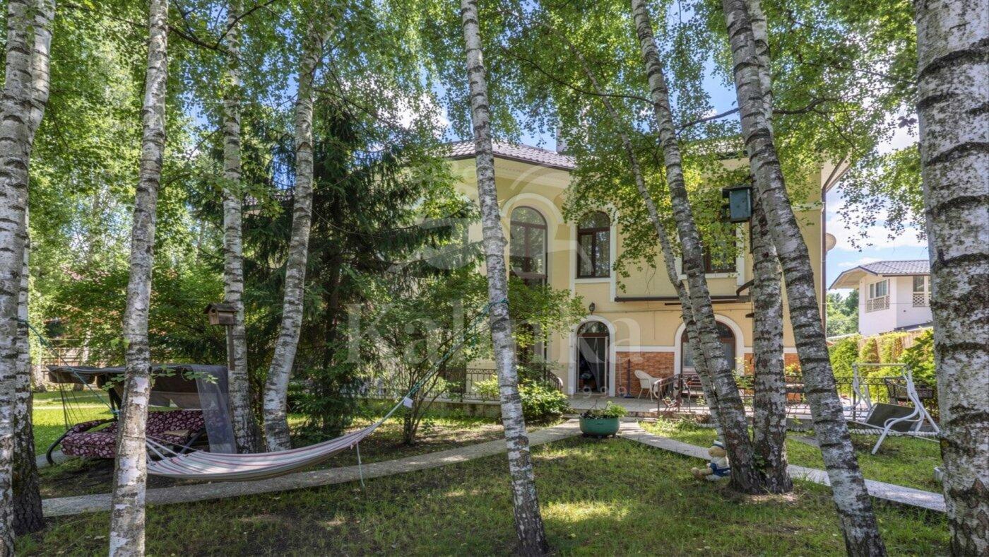 2-этажный коттедж 630 м² с отделкой