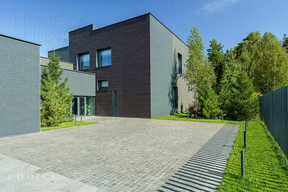 2-этажный коттедж 1 695 м² с отделкой