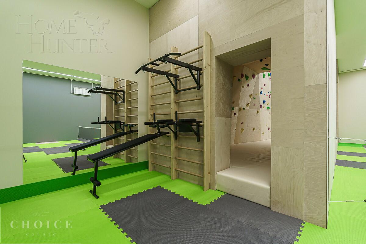 2-этажный коттедж 1 695 м² с отделкой