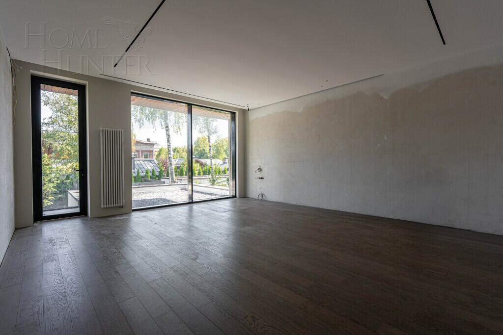 2-этажный коттедж 650 м² без отделки