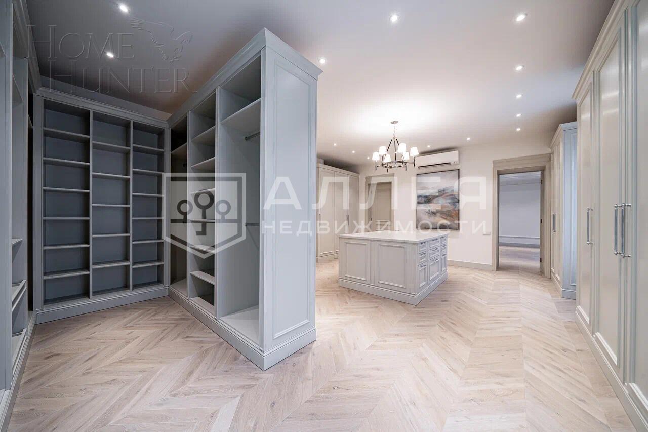 2-этажный коттедж 1 250 м² с отделкой