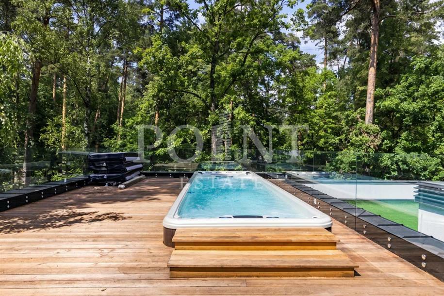 3-этажный коттедж 1 800 м² с отделкой