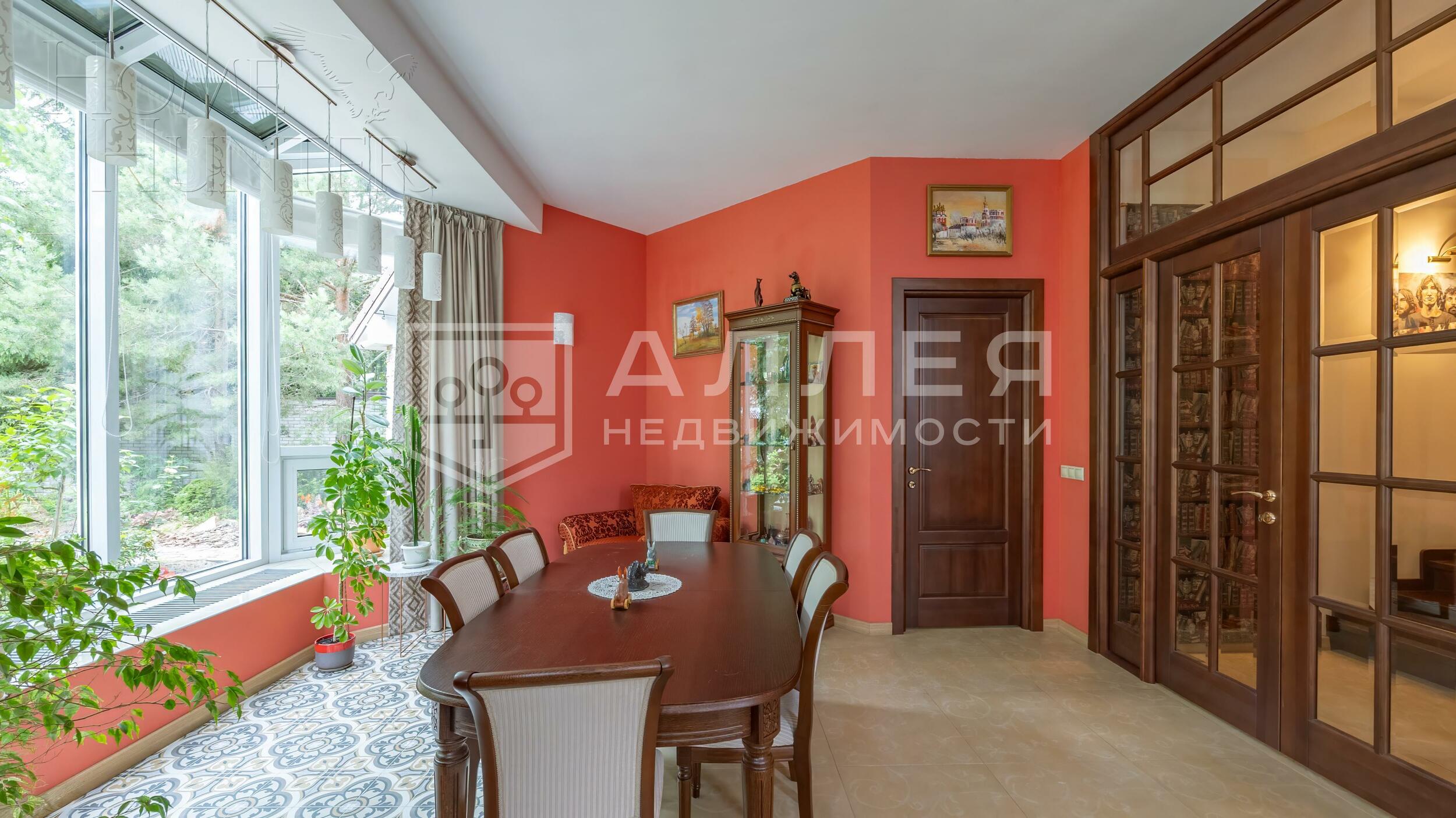 2-этажный коттедж 330 м² с отделкой