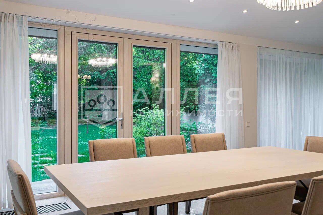 2-этажный коттедж 1 250 м² с отделкой