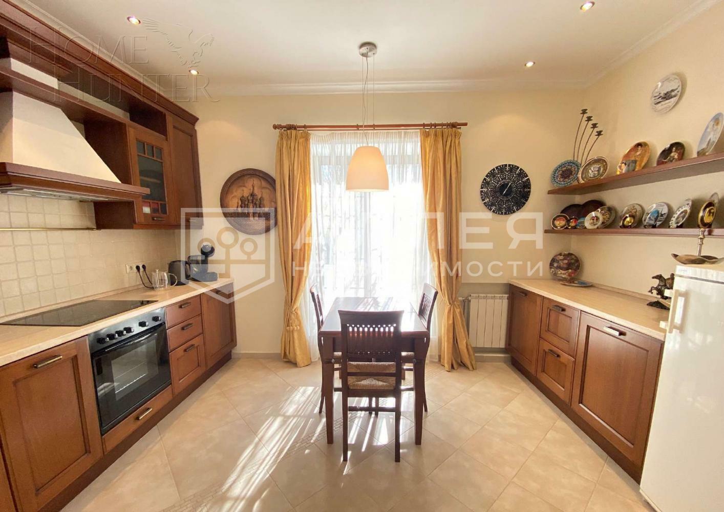 3-этажный коттедж 468 м² с отделкой