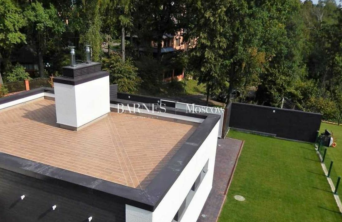 2-этажный коттедж 1 000 м² с отделкой