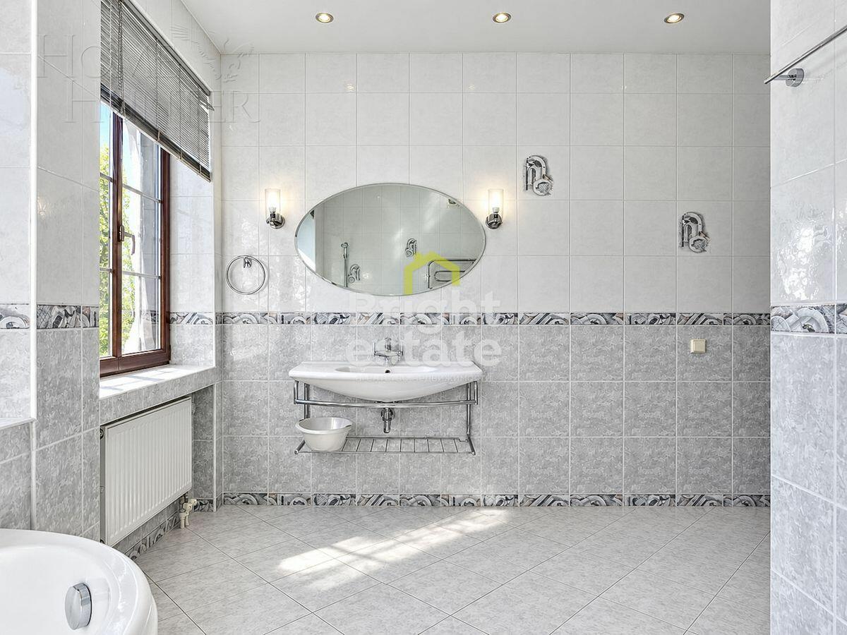 2-этажный коттедж 700 м² с отделкой