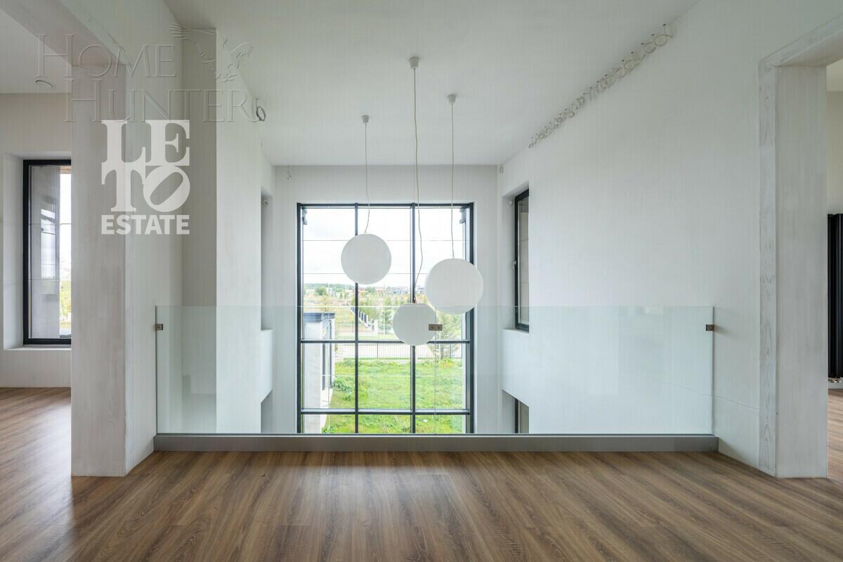 2-этажный коттедж 300 м² с отделкой