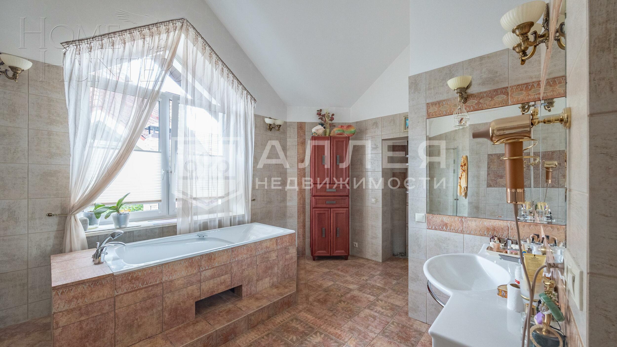 2-этажный коттедж 330 м² с отделкой