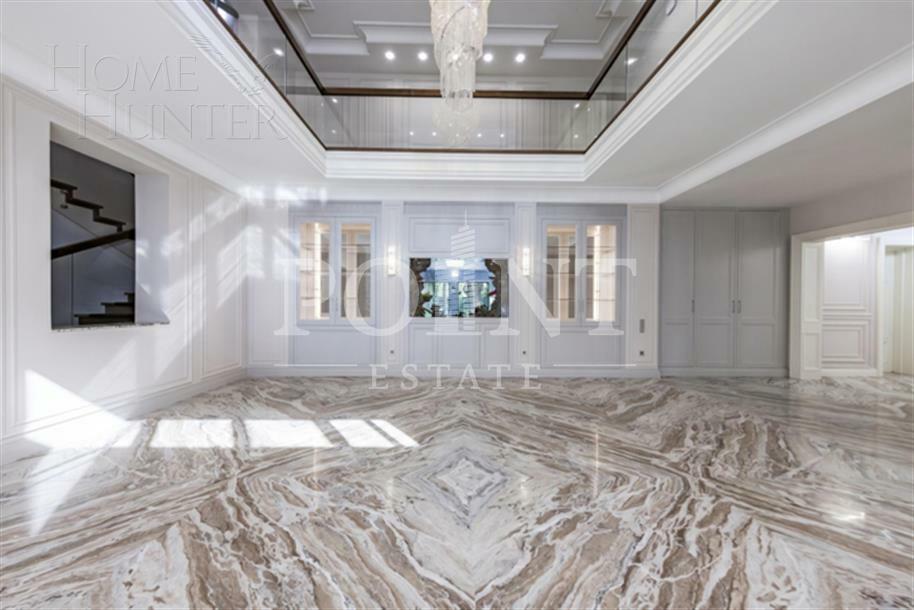 3-этажный коттедж 1 800 м² с отделкой