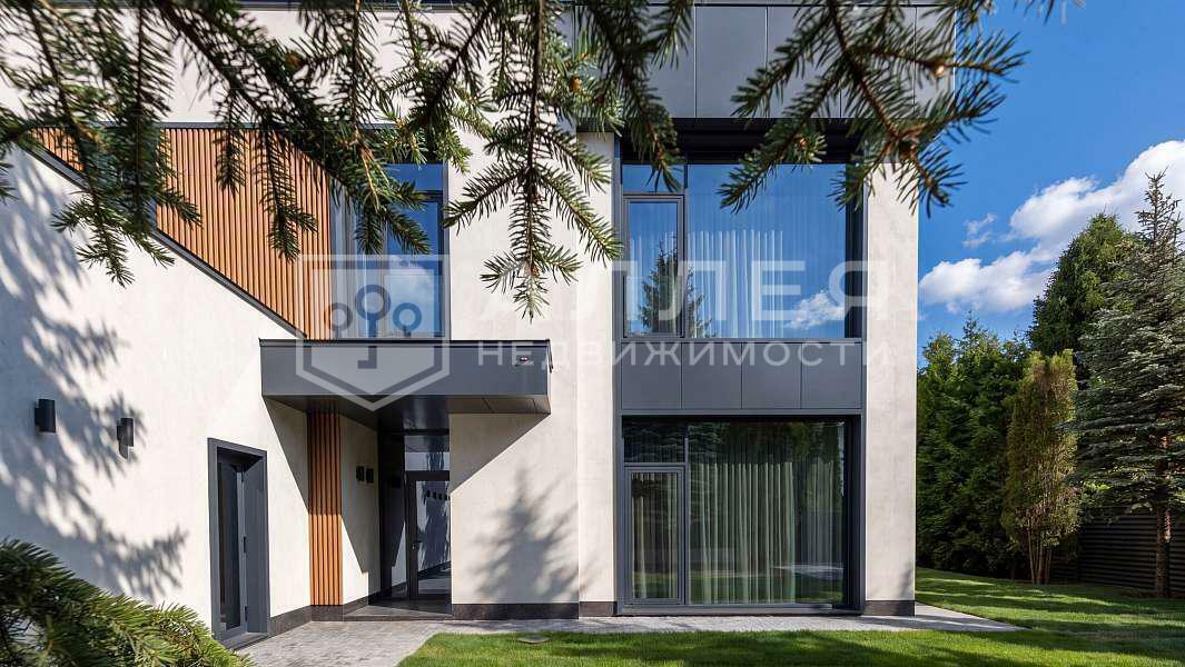 2-этажный коттедж 550 м² с отделкой