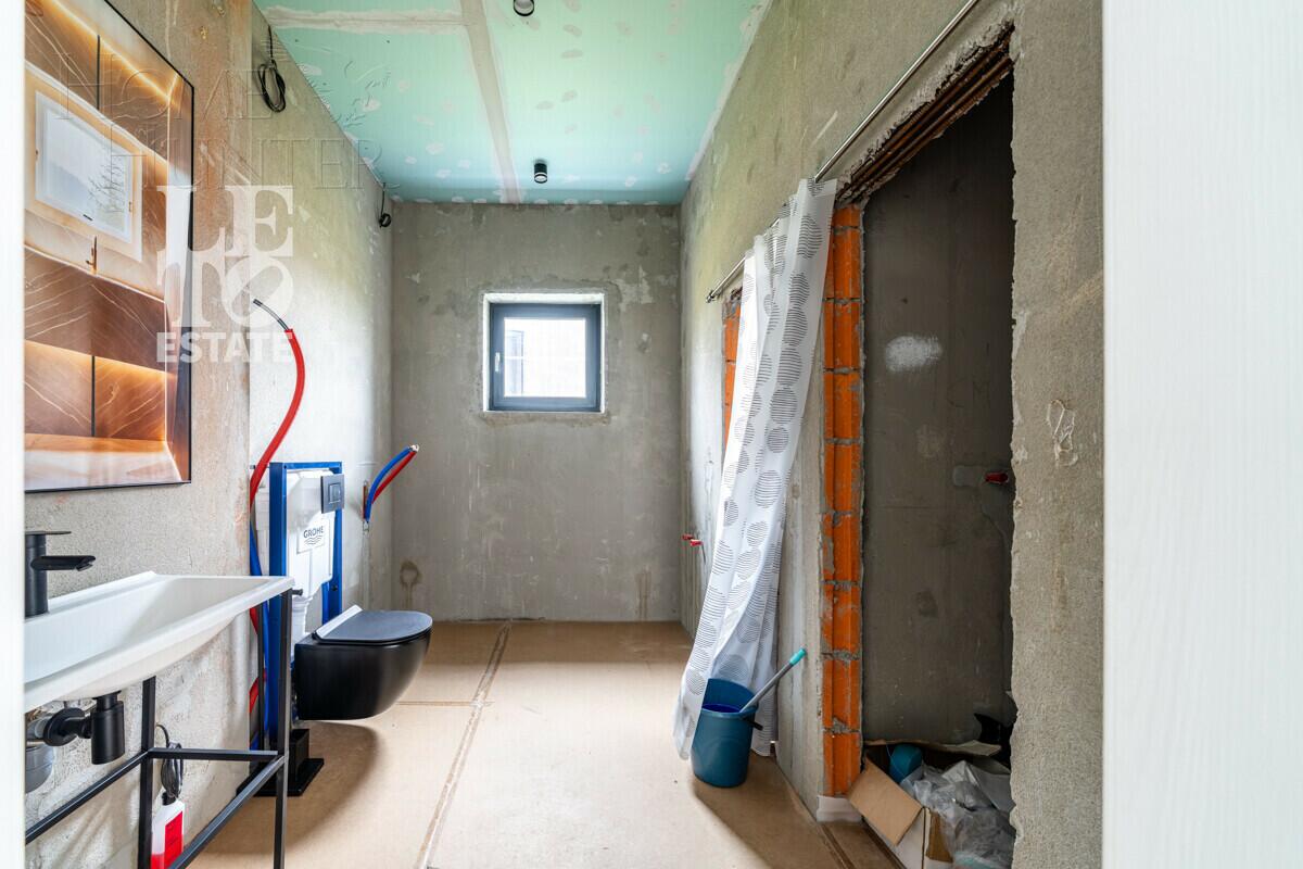 2-этажный коттедж 300 м² с отделкой