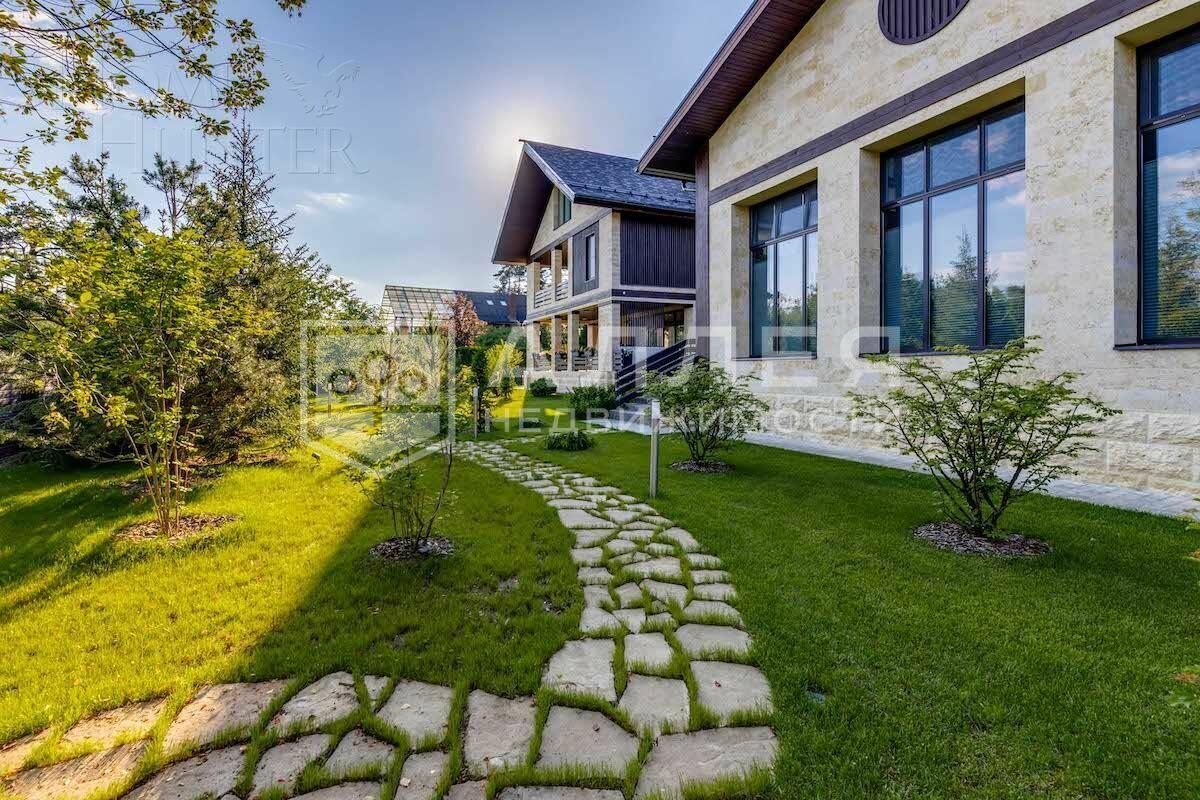 2-этажный коттедж 1 125 м² с отделкой