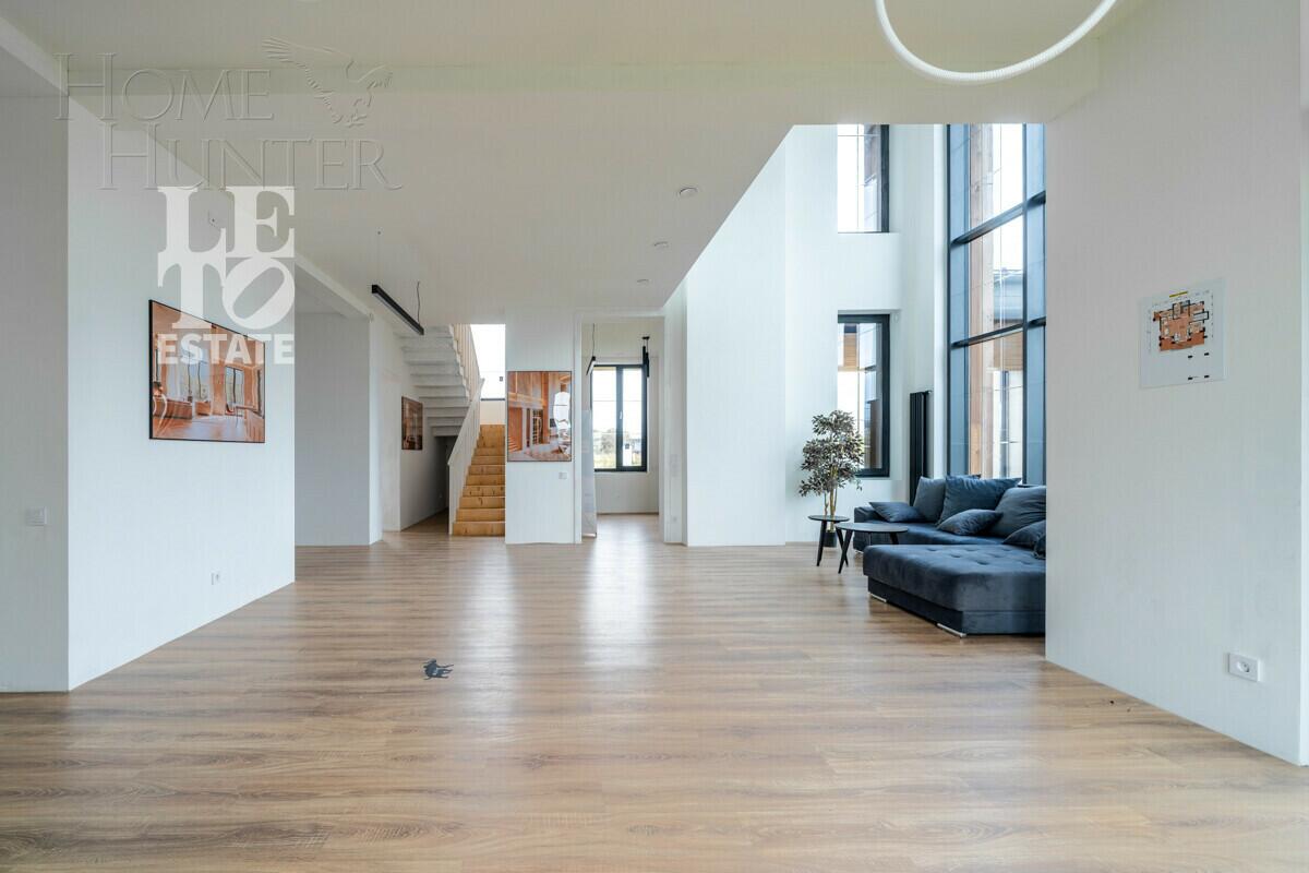 2-этажный коттедж 300 м² с отделкой