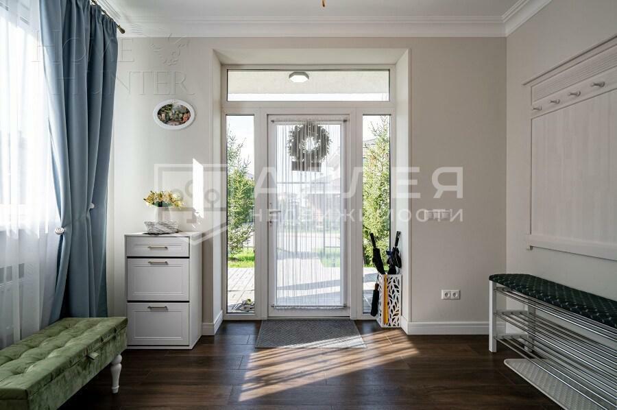 2-этажный коттедж 250 м² с отделкой