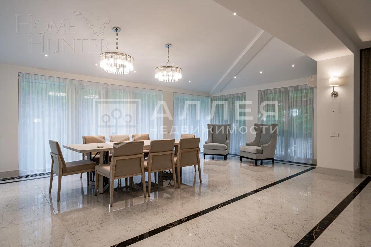 2-этажный коттедж 1 250 м² с отделкой