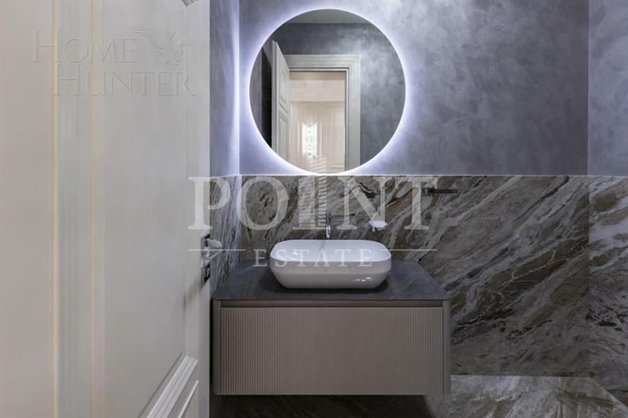3-этажный коттедж 1 800 м² с отделкой