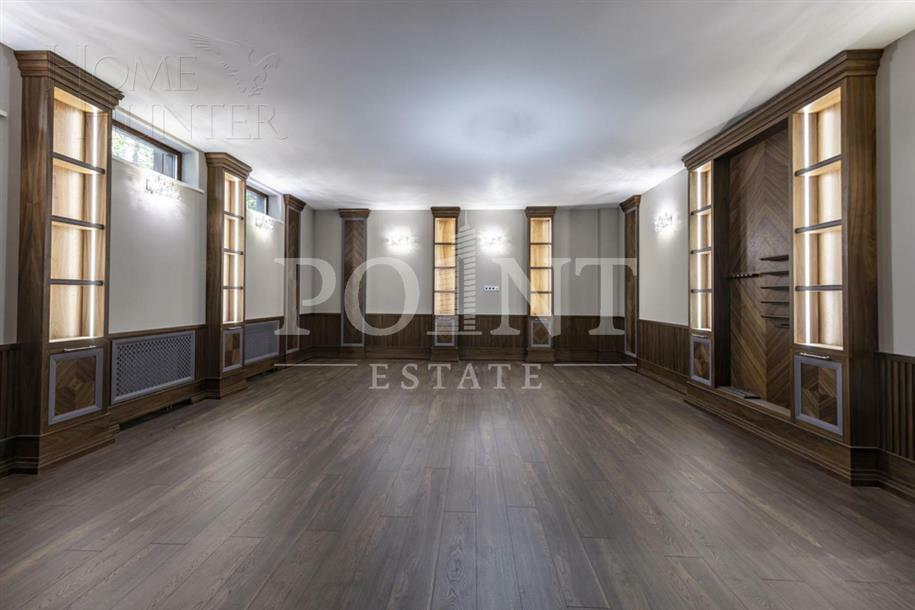3-этажный коттедж 1 800 м² с отделкой