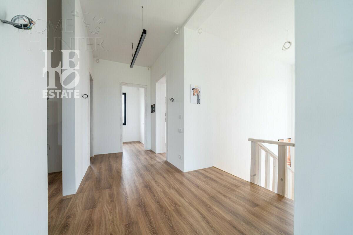 2-этажный коттедж 300 м² с отделкой
