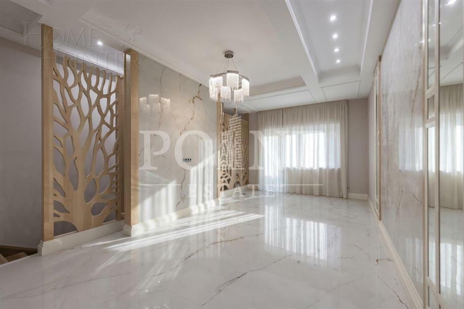 3-этажный коттедж 1 800 м² с отделкой