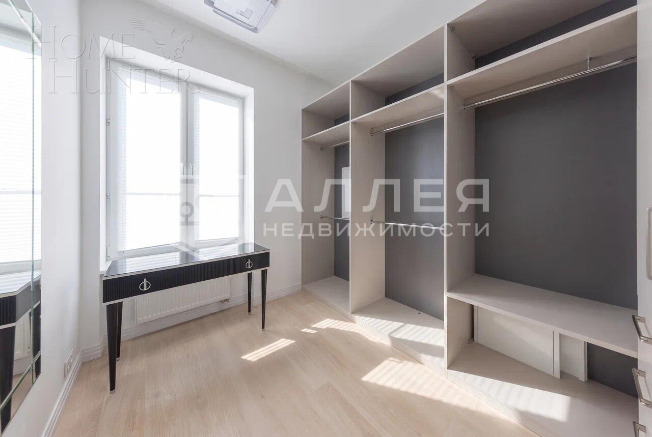 2-этажный коттедж 678 м² без отделки