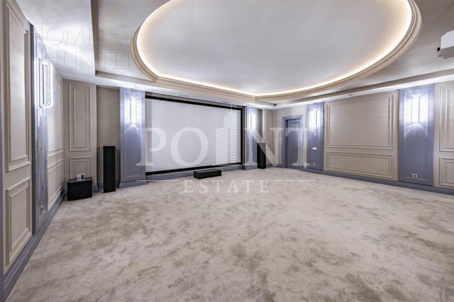 3-этажный коттедж 1 800 м² с отделкой