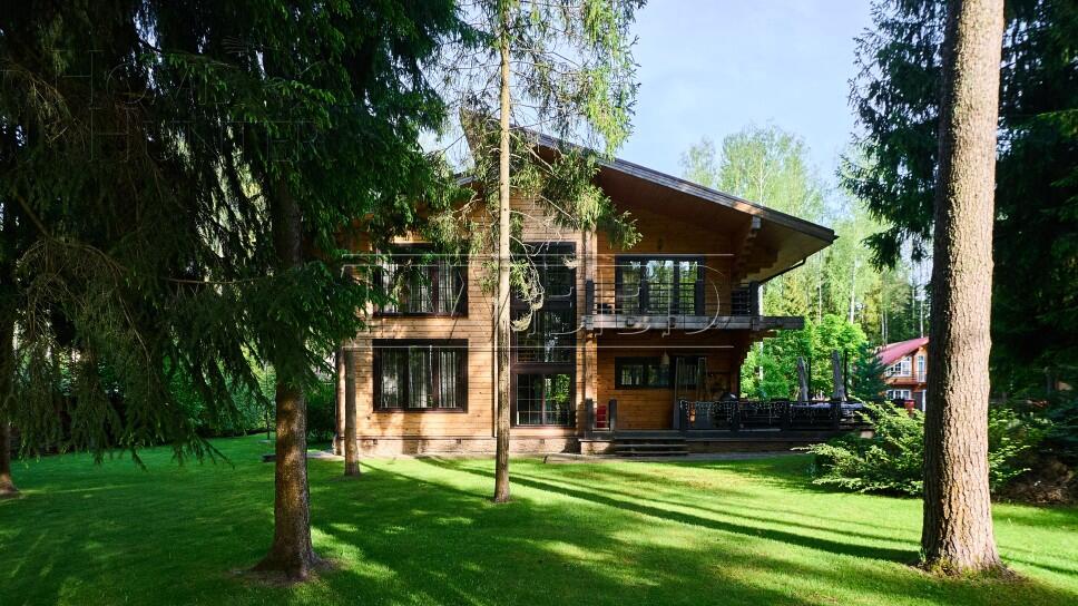 2-этажный коттедж 320 м² с отделкой
