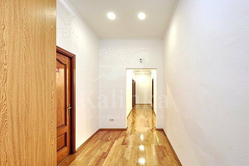 5-КОМН. КВАРТИРА С ОТДЕЛКОЙ 185.8 М² НА 3 ЭТАЖЕ