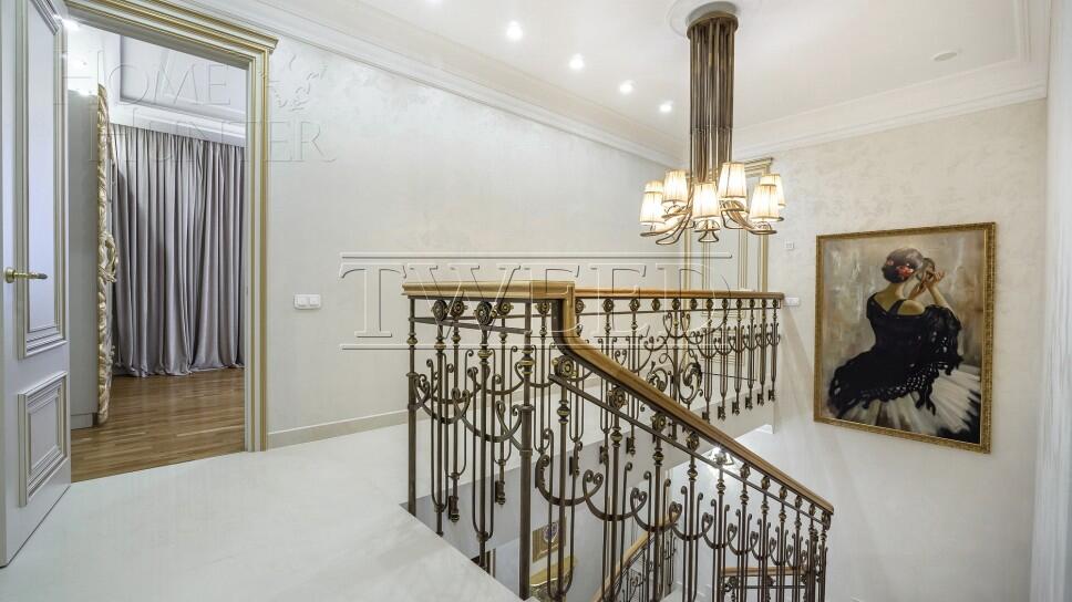 2-этажный коттедж 650 м² с отделкой