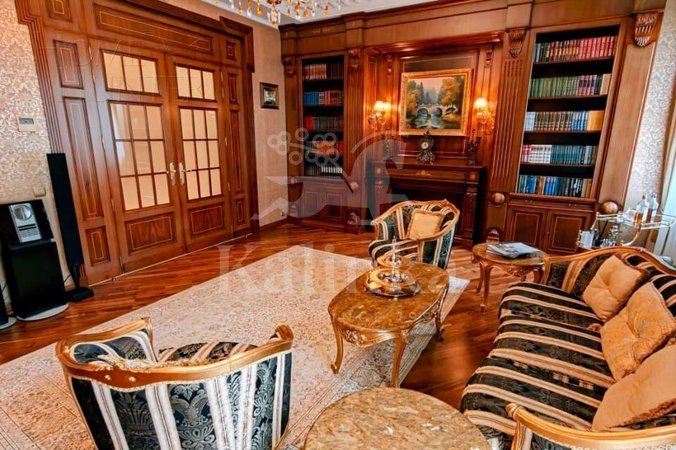 3-КОМН. КВАРТИРА С ОТДЕЛКОЙ 136.5 М² НА 3 ЭТАЖЕ