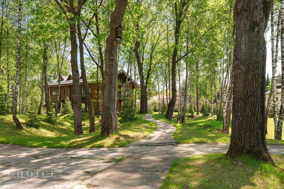 4-этажный коттедж 2 350 м² без отделки