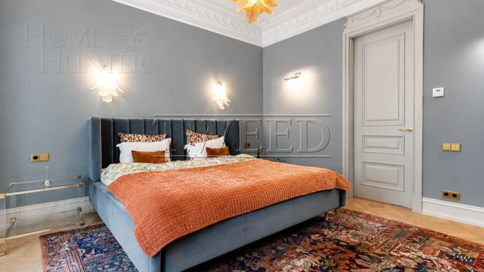 3-этажный коттедж 350 м² с отделкой