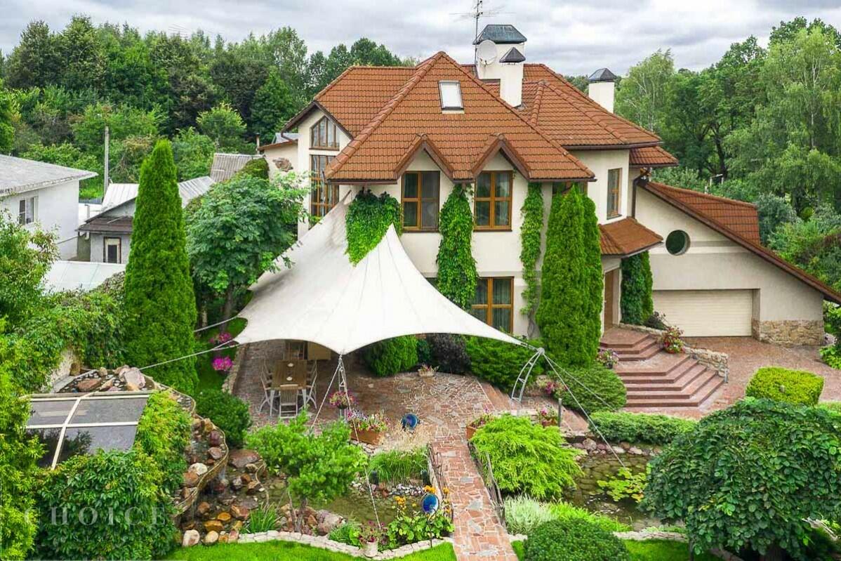 4-этажный коттедж 540 м² с отделкой