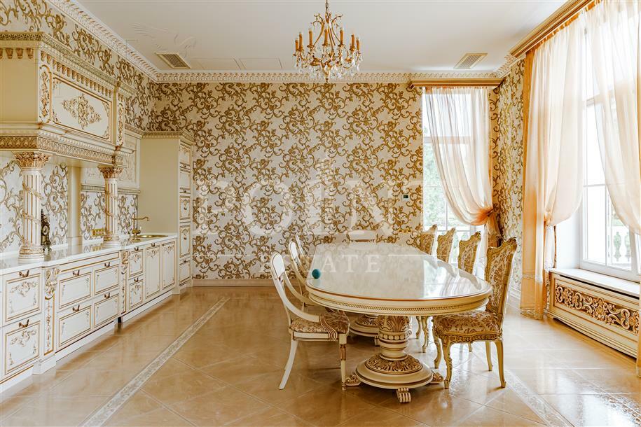 2-этажный коттедж 3 000 м² с отделкой