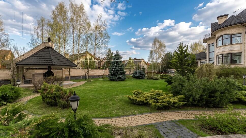 3-этажный коттедж 994 м² с отделкой
