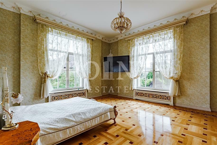 2-этажный коттедж 3 000 м² с отделкой
