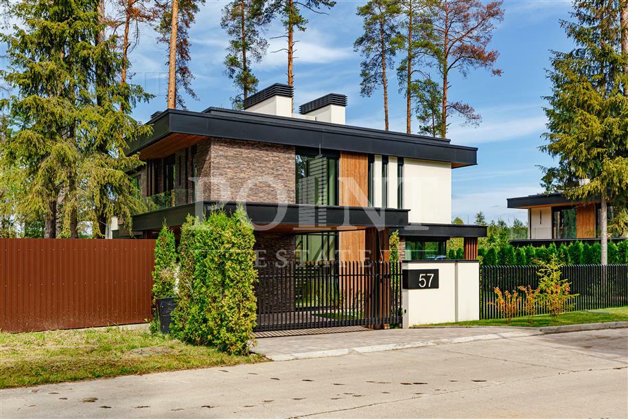 КОТТЕДЖ 368.6 м² с отделкой