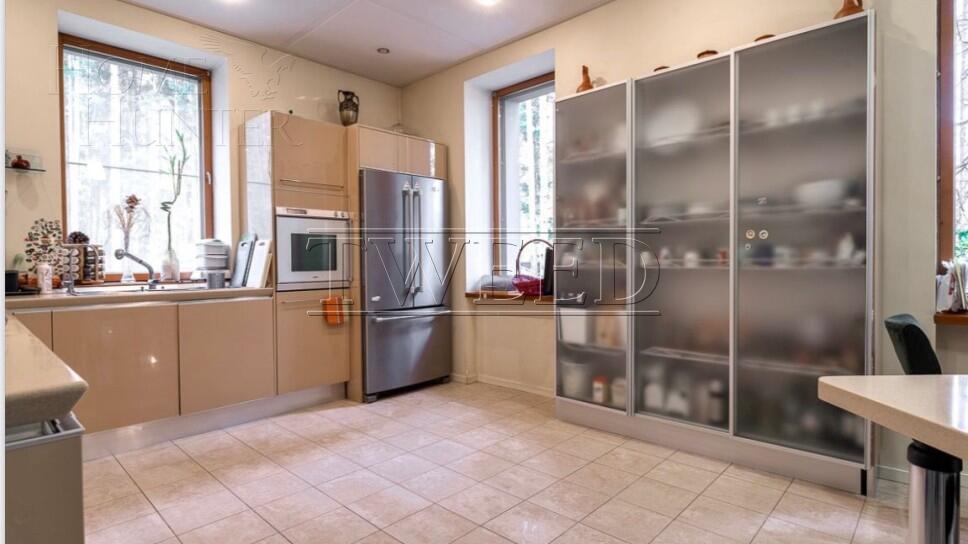 2-этажный коттедж 500 м² с отделкой