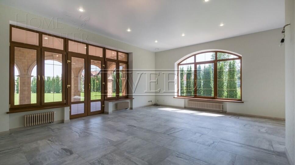 3-этажный коттедж 1 530 м² с отделкой