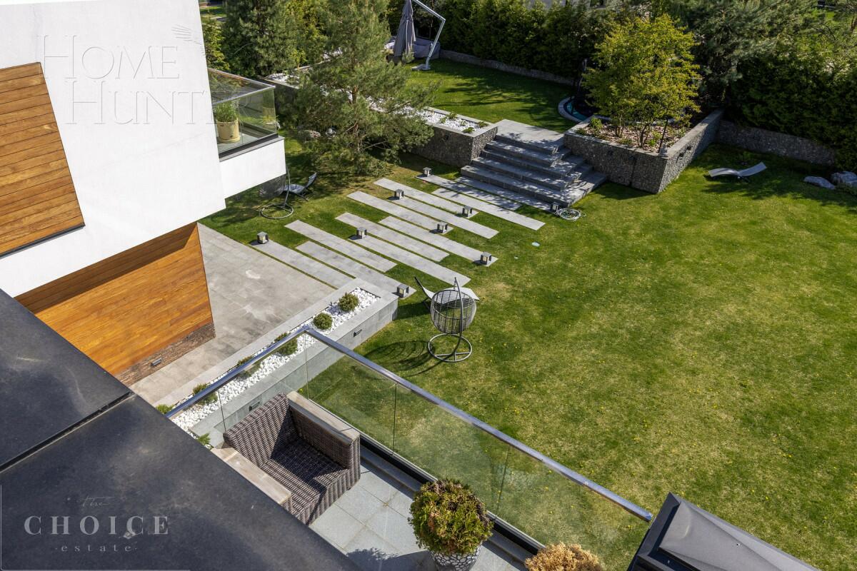 3-этажный коттедж 550 м² с отделкой