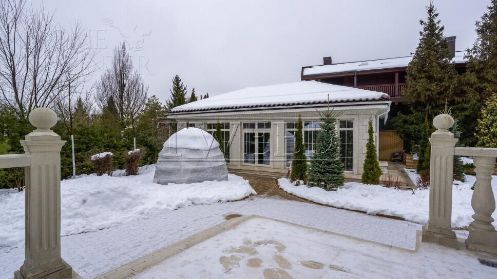 2-этажный коттедж 650 м² с отделкой