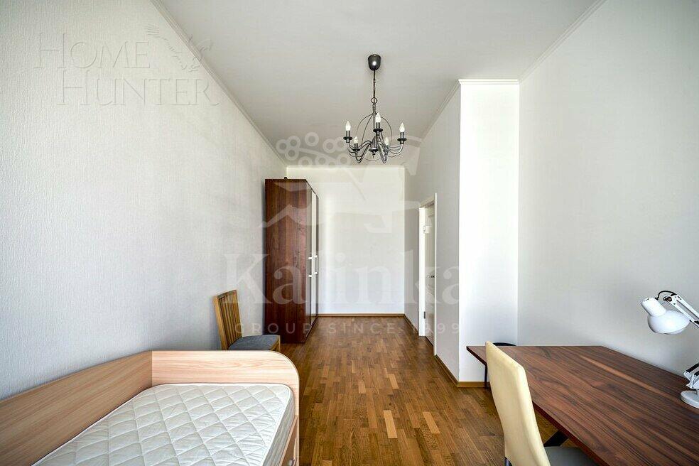 5-КОМН. КВАРТИРА С ОТДЕЛКОЙ 185.8 М² НА 3 ЭТАЖЕ