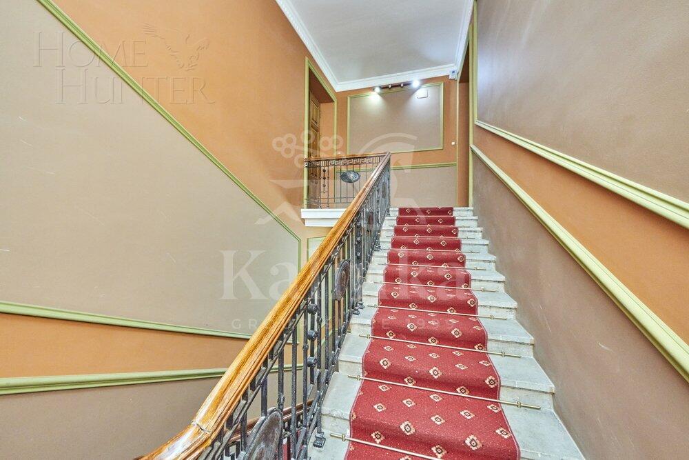 5-КОМН. КВАРТИРА С ОТДЕЛКОЙ 185.8 М² НА 3 ЭТАЖЕ