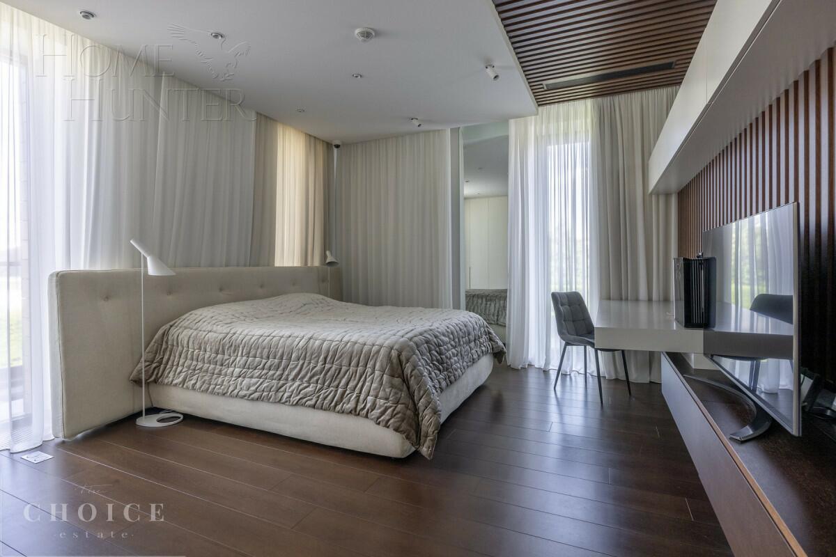 3-этажный коттедж 550 м² с отделкой