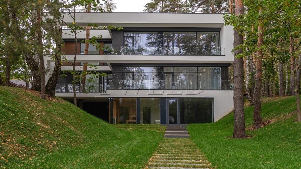 2-этажный коттедж 650 м² с отделкой